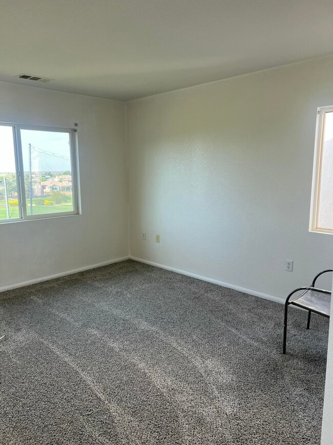 Building Photo - 4301 Bethpage Dr
