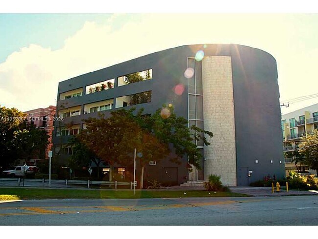 Building Photo - 2694 Inagua Ave