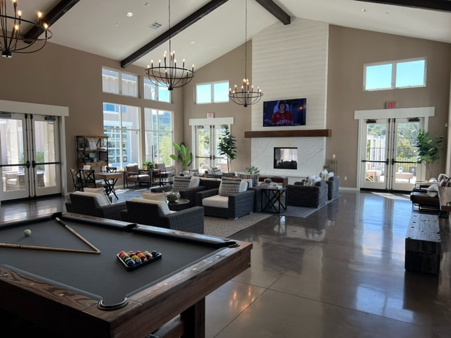 Building Photo - Gorgeous 4 bed, 2.5 bath in the Rice Ranch Community