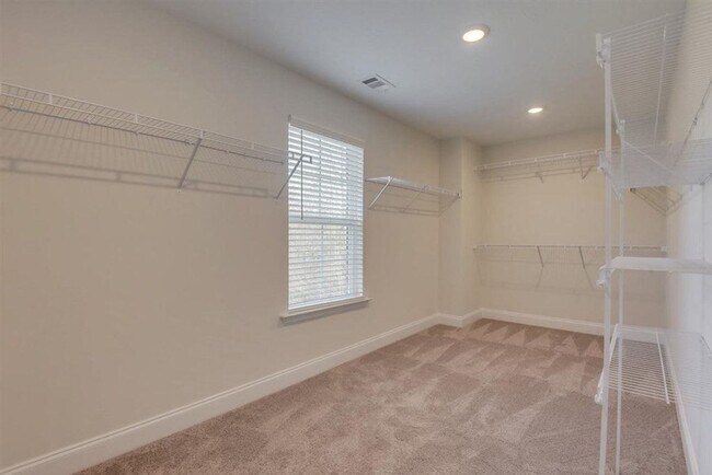 Building Photo - 1011 Spotswood Cir