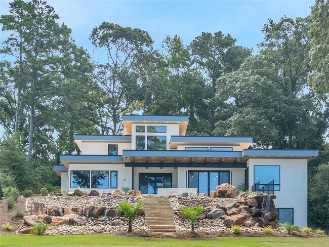 Building Photo - 3258 S Bay Dr