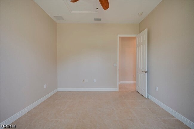 Building Photo - 638 Parkdale Blvd