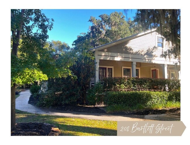 Building Photo - 208 Bartlett St