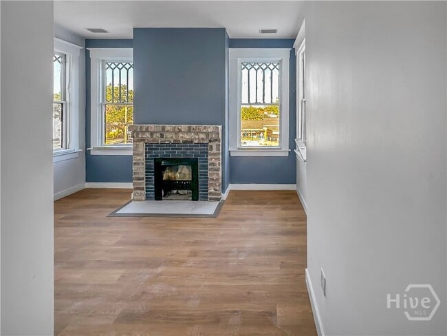 Building Photo - 312 W 37th St
