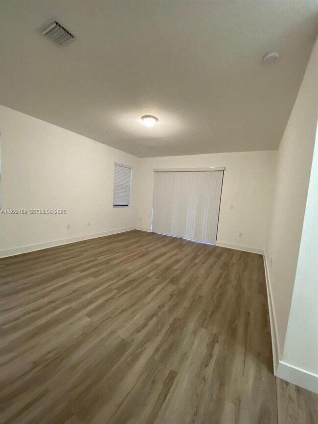 Building Photo - 9823 W 34th Ln