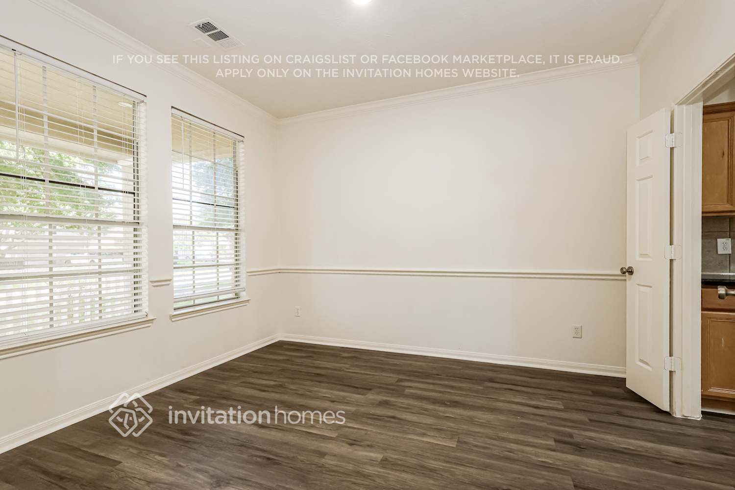 Building Photo - 15726 Stiller Park Dr