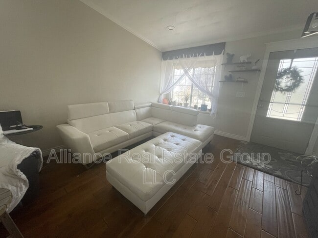 Building Photo - 9677 Whitecliff Pl