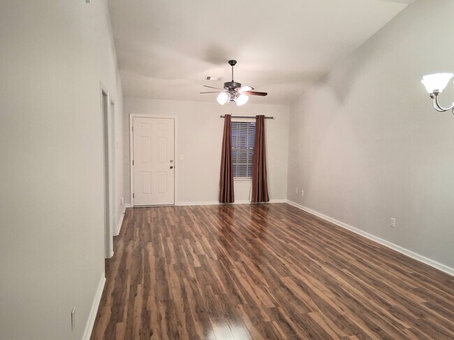 Building Photo - 1731 Elizabeth St