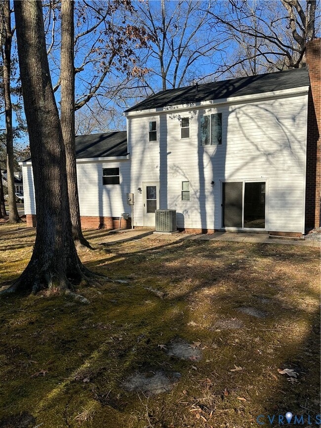 Building Photo - 9015 Covewood Rd