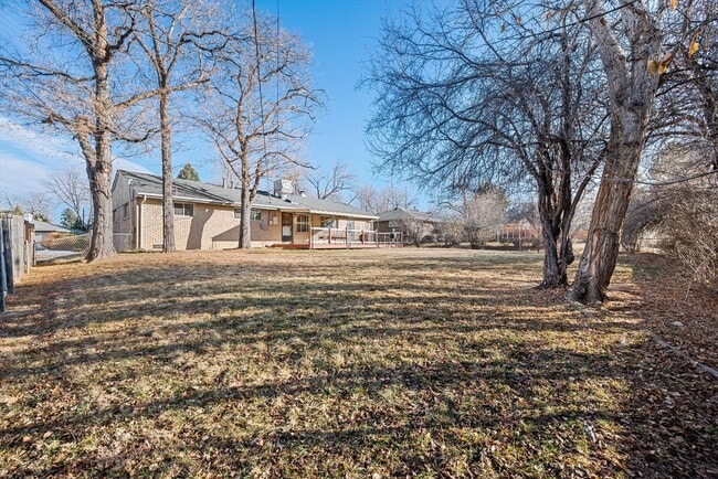 Building Photo - 4-Bed Home with Covered Patio, Fire Pit & Large Backyard in Cherry Creek Schools