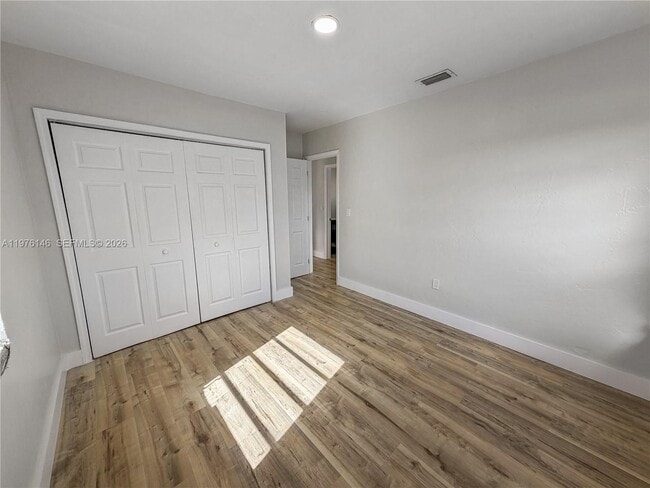 Building Photo - 5245 SW 98th Ct