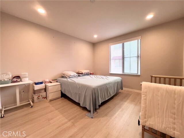 Building Photo - 136 Neptune