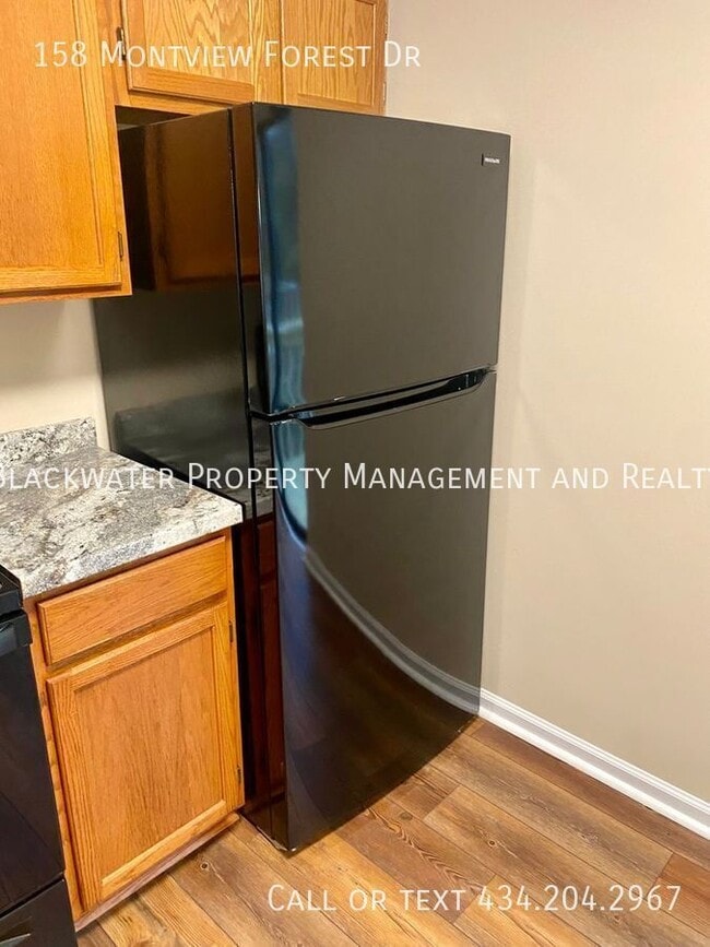 Building Photo - 158 Montview Forest Dr