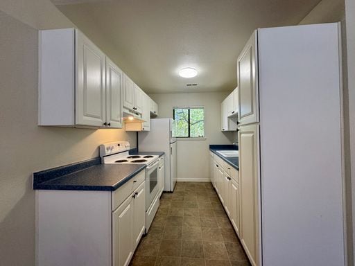 Building Photo - Spacious 2 Bed 2 Bath Condo in Aurora! Acr...