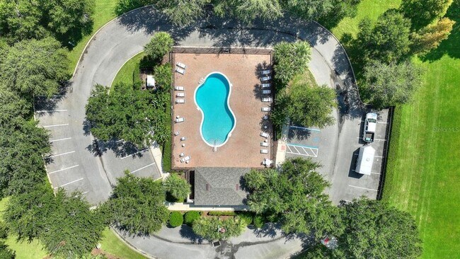 Building Photo - 1220 Priory Cir