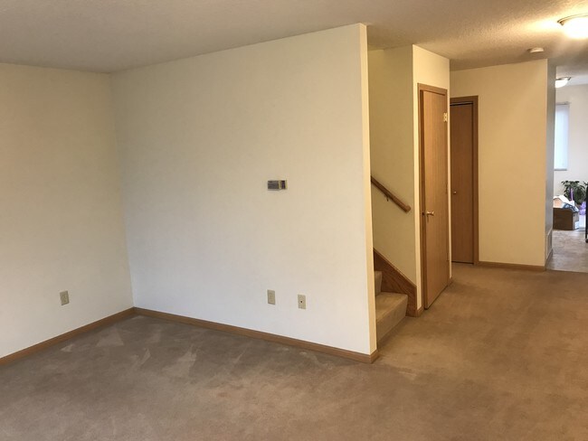 Building Photo - 825 Parker Blvd