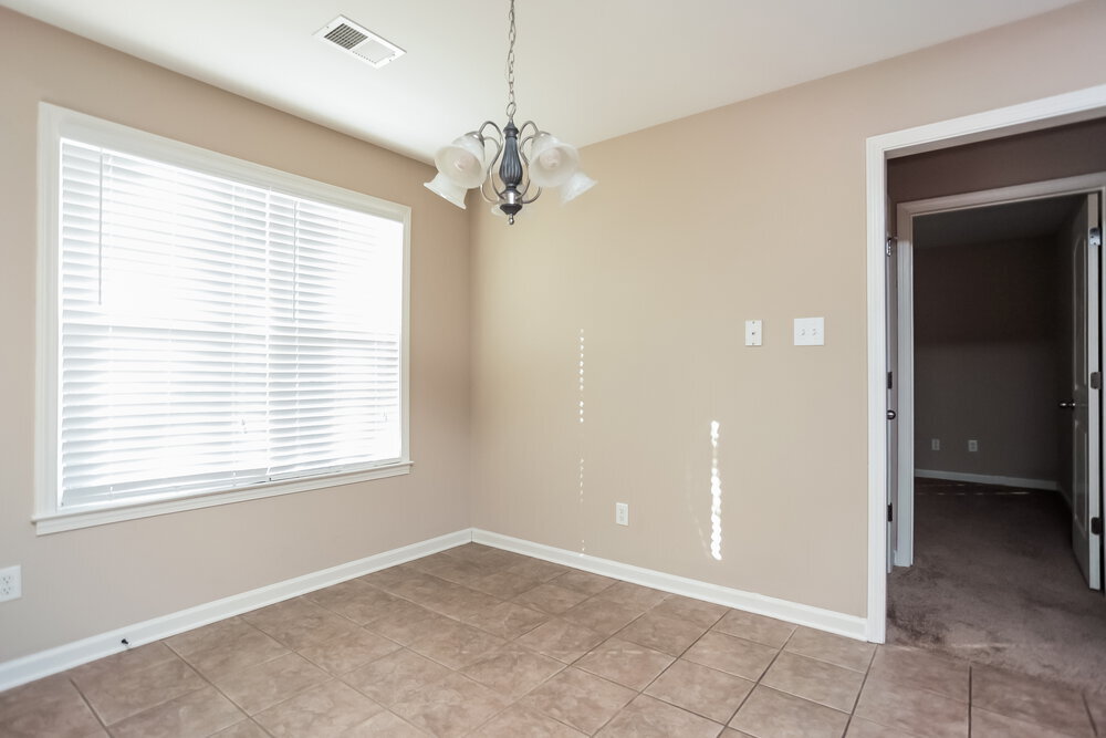 Building Photo - 5837 Stonewall Dr