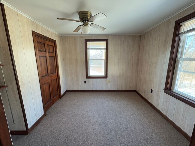 Building Photo - Spacious 4-Bedroom Single Family Rental in Amesbury - Available Now!