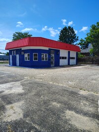 Building Photo - 715-717-717 E Main St