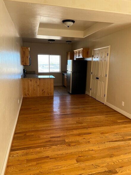 Building Photo - 576 W 1045 N