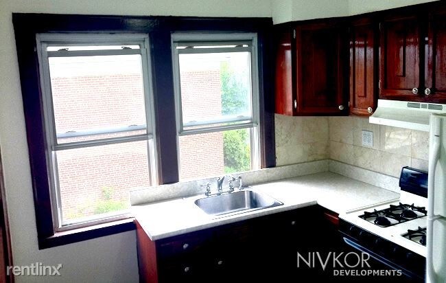 Building Photo - 2 br, 1 bath  - 85 Edgewood Ave Unit 1W