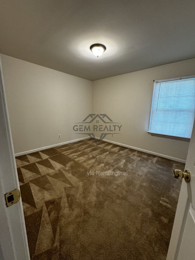 Building Photo - 5088 Blarney St