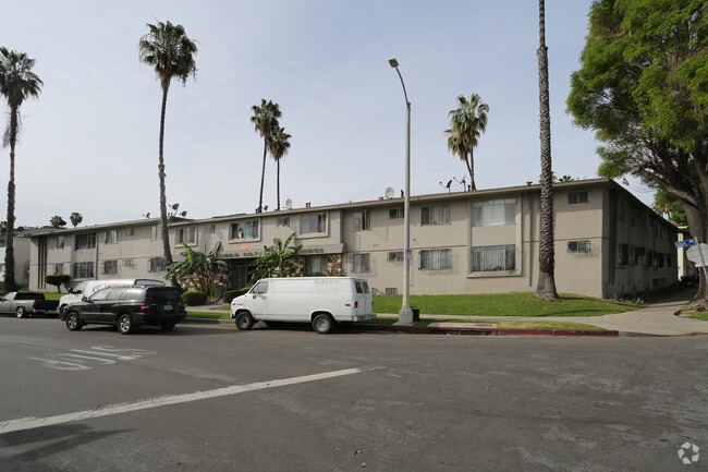 Building Photo - Coco Capri Apartments