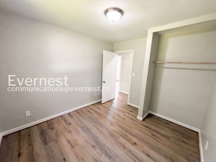 Building Photo - 1645 18th Way SW