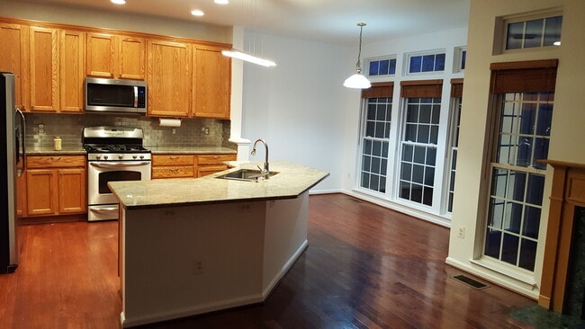 Building Photo - 22045 Chelsy Paige Sq