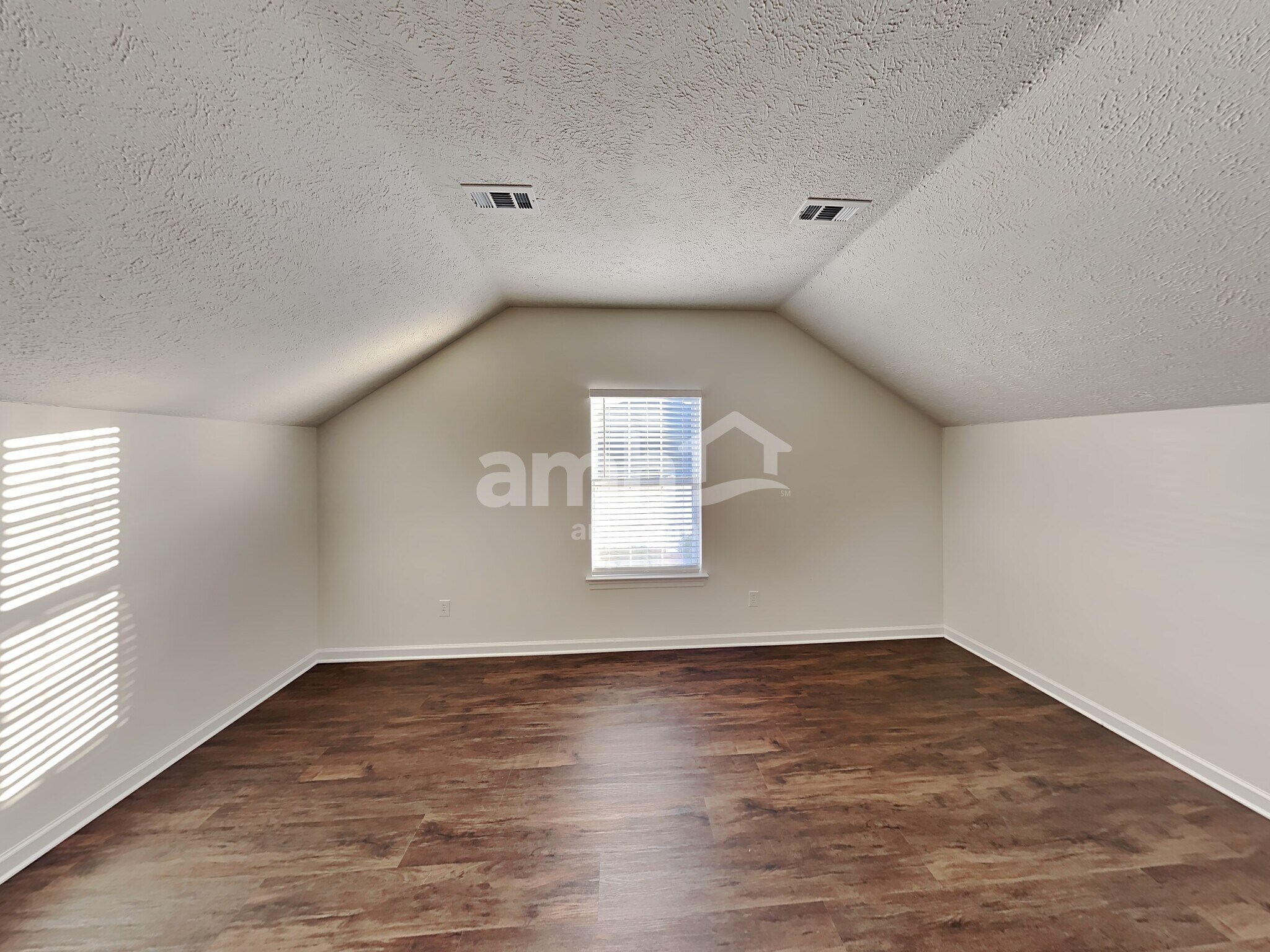 Building Photo - 3470 Esquire Dr