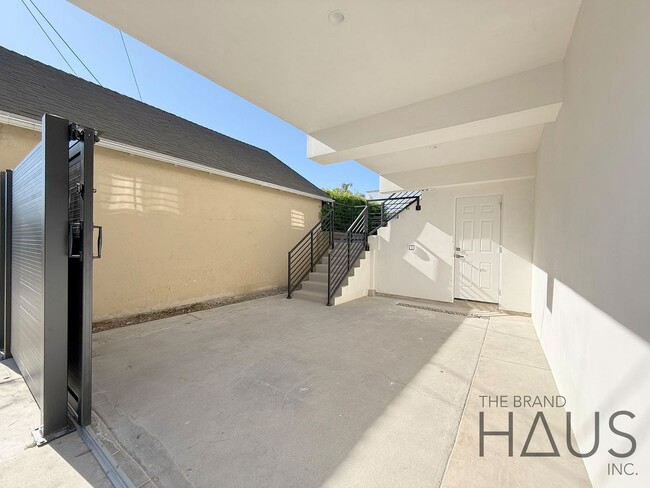 Building Photo - Brand-New 1-Bedroom, 1-Bathroom, 1-Compact Carport - Vaulted Ceilings in Belmont Heights