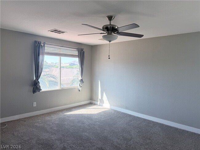 Building Photo - 977 Plantain Lily Ave