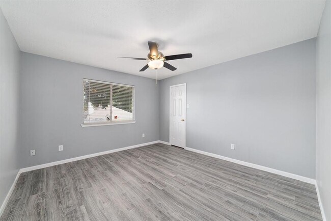 Building Photo - 5530 Imperial Grove Dr