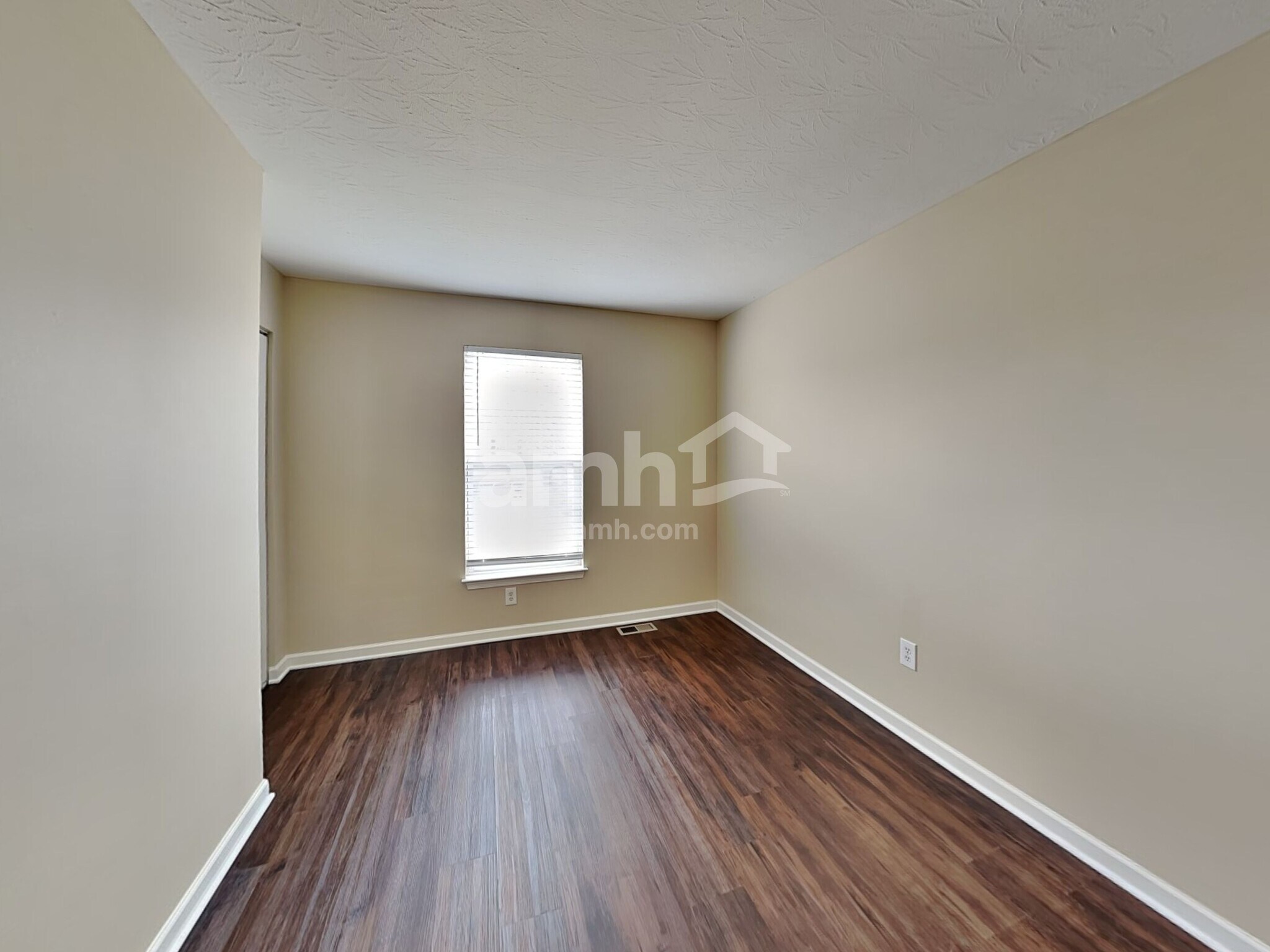 Building Photo - 182 Coyote Dr