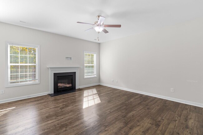 Building Photo - 4095 Irwin Dr