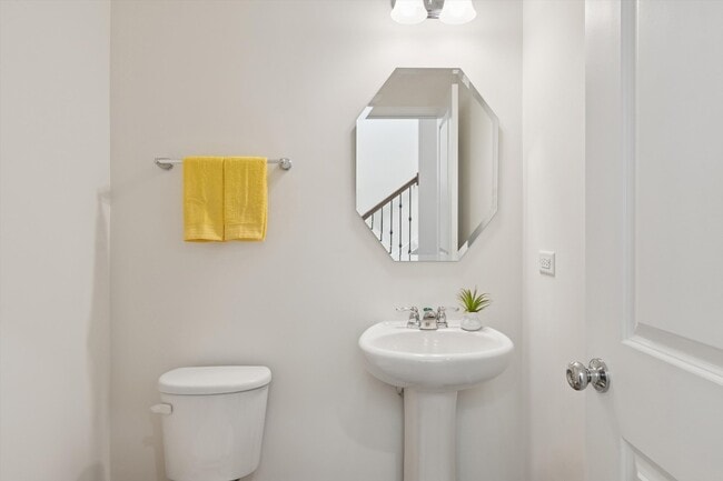 Building Photo - 24507 W Kroll Dr