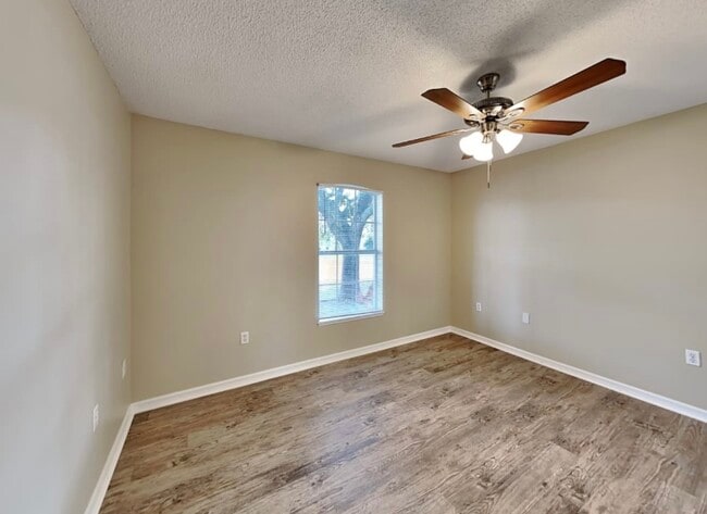 Building Photo - 3643 Wellington Pl