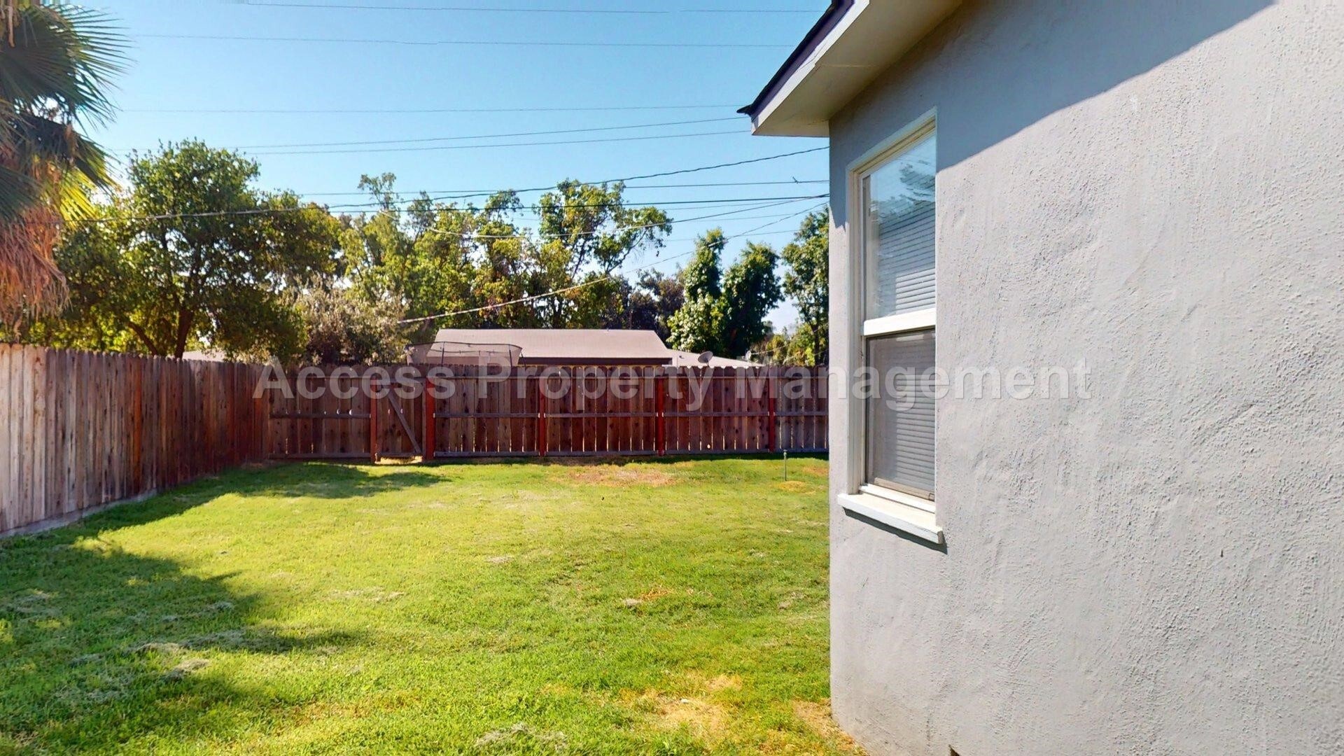 Building Photo - 2324 Bellamy St