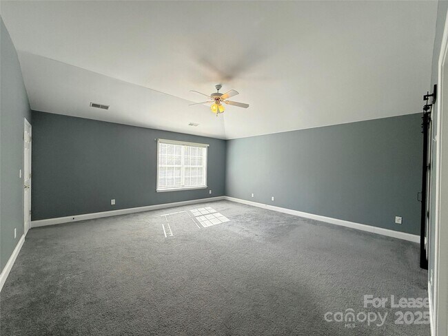 Building Photo - 126 Cloister Ln