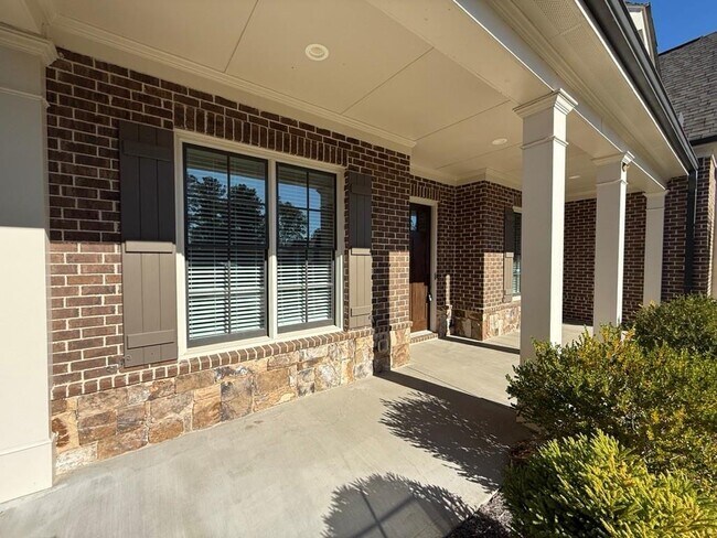 Building Photo - 535 Settles Brook Court