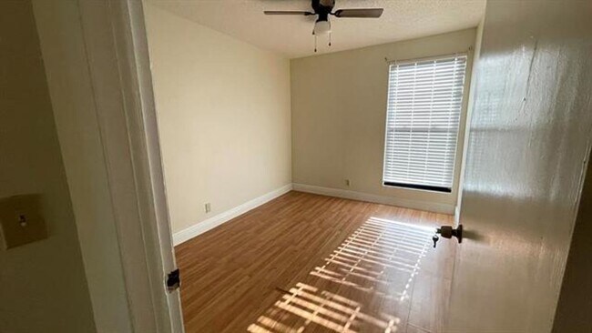 Building Photo - 9110 Orchid Tree Ln