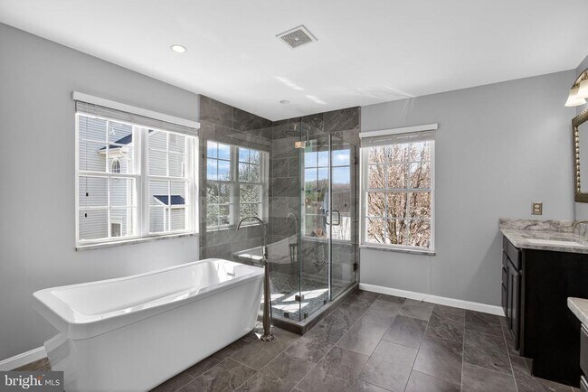 Building Photo - 28 Basalt Dr