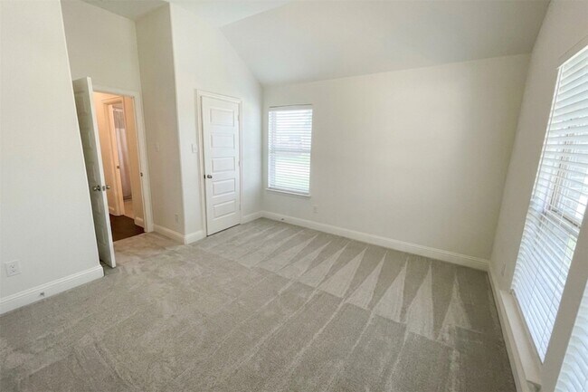 Building Photo - 518 Overton Ave