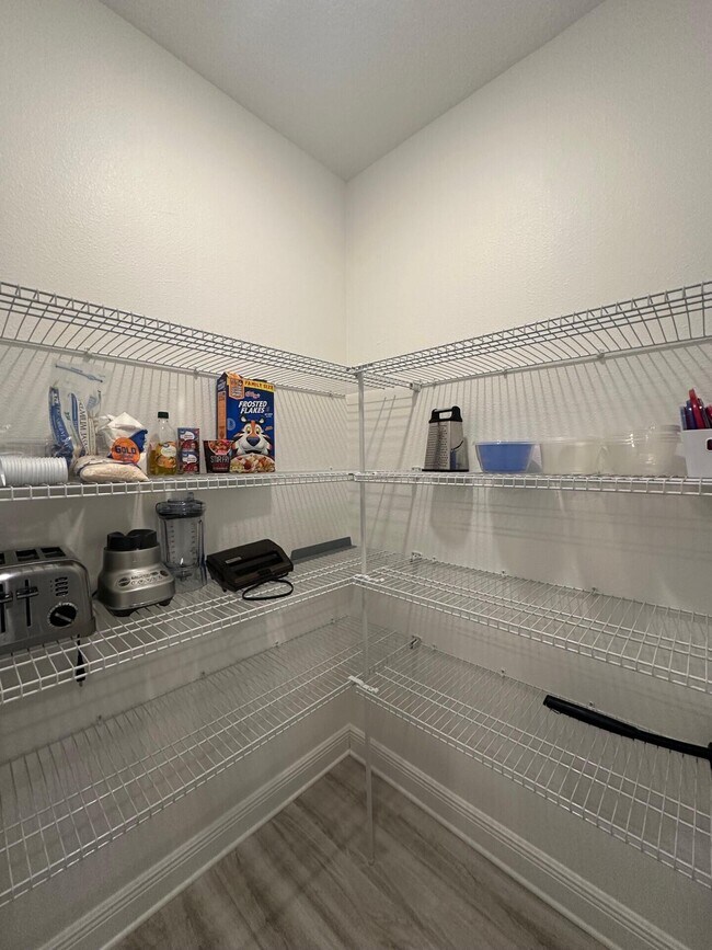 Building Photo - 7 Nest Ln