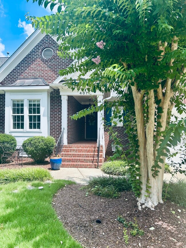 Primary Photo - 407 Chandler Grant Dr
