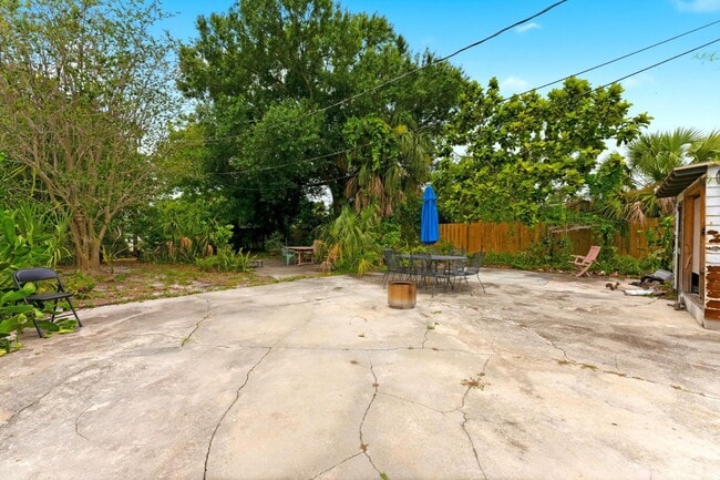Building Photo - 3514 7th Ave N