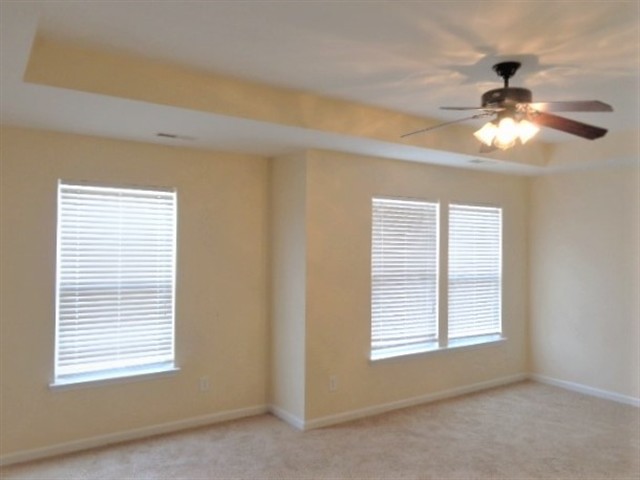 Building Photo - 102 Villa Way