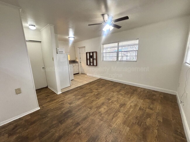 Building Photo - 1212 Jamajo Blvd