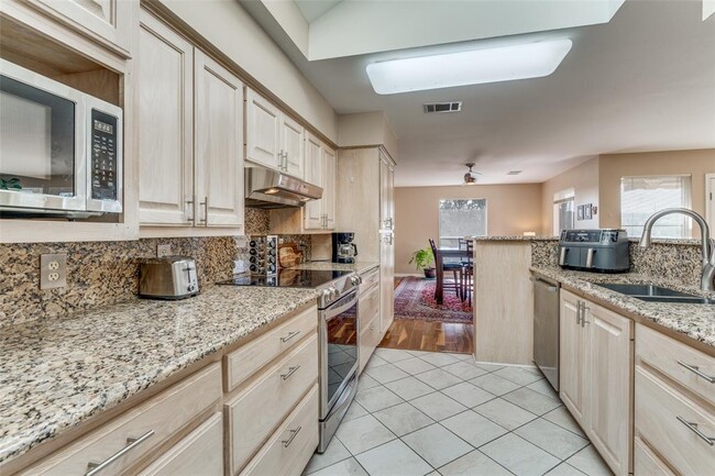 Building Photo - 5710 Misty Hill Cove