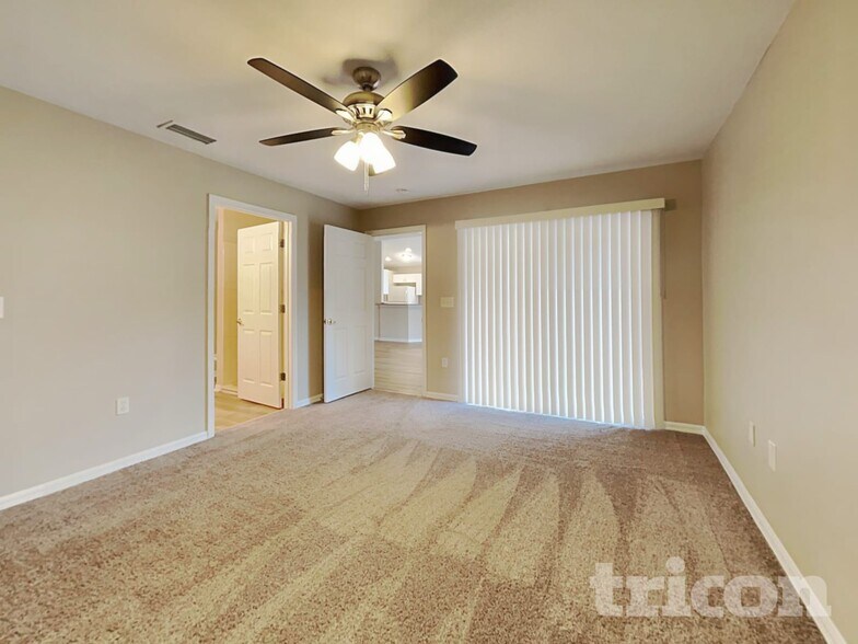 Building Photo - 3124 58th Terrace E